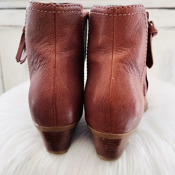 Cole Haan Hadlyn Brown Vegan Leather Side Zip Low Heel Pointed Toe Booties Sz 9 - Picture 5 of 8